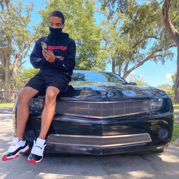 Meet your Posher, Casey - Picture 1 of 1